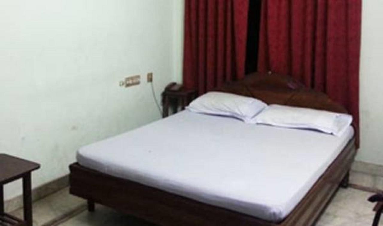 Hotel Boban Plaza Thiruvananthapuram Exteriör bild